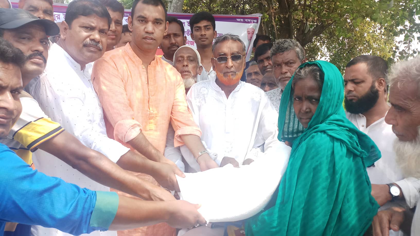Relief distribution for families affected by river erosion